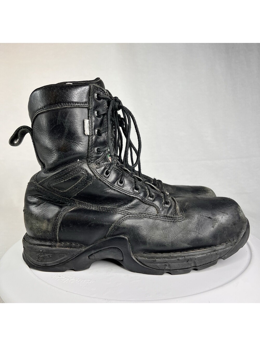 Danner Striker II EMS 8” Black Leather, 8 in tall boots. Men's 9.5